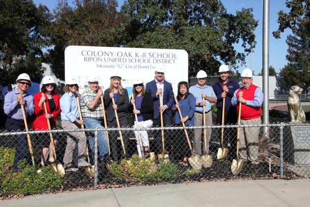 Colony Oak Ground breaking